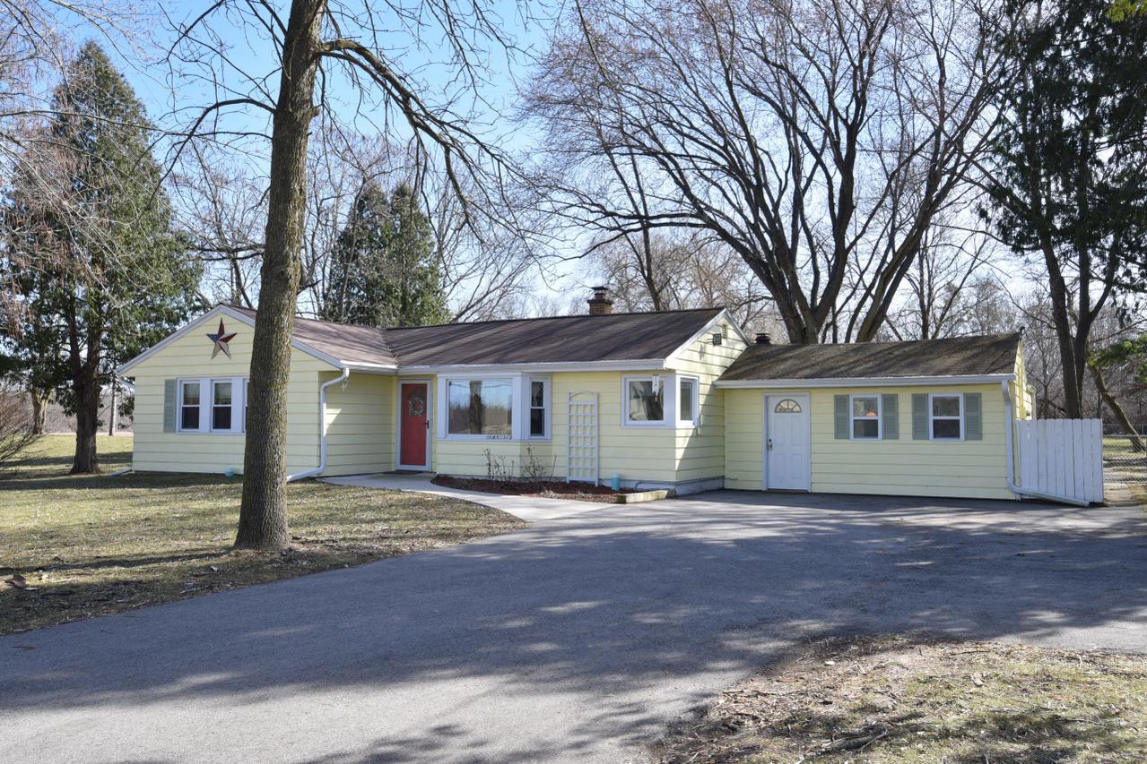 N84W21847 Menomonee Ave, Menomonee Falls, WI 53051