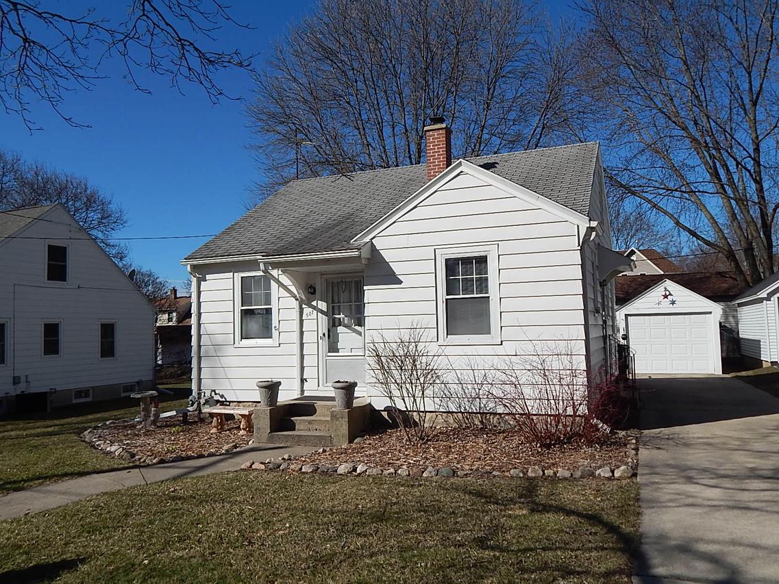 507 Monroe St, Fort Atkinson, WI 53538