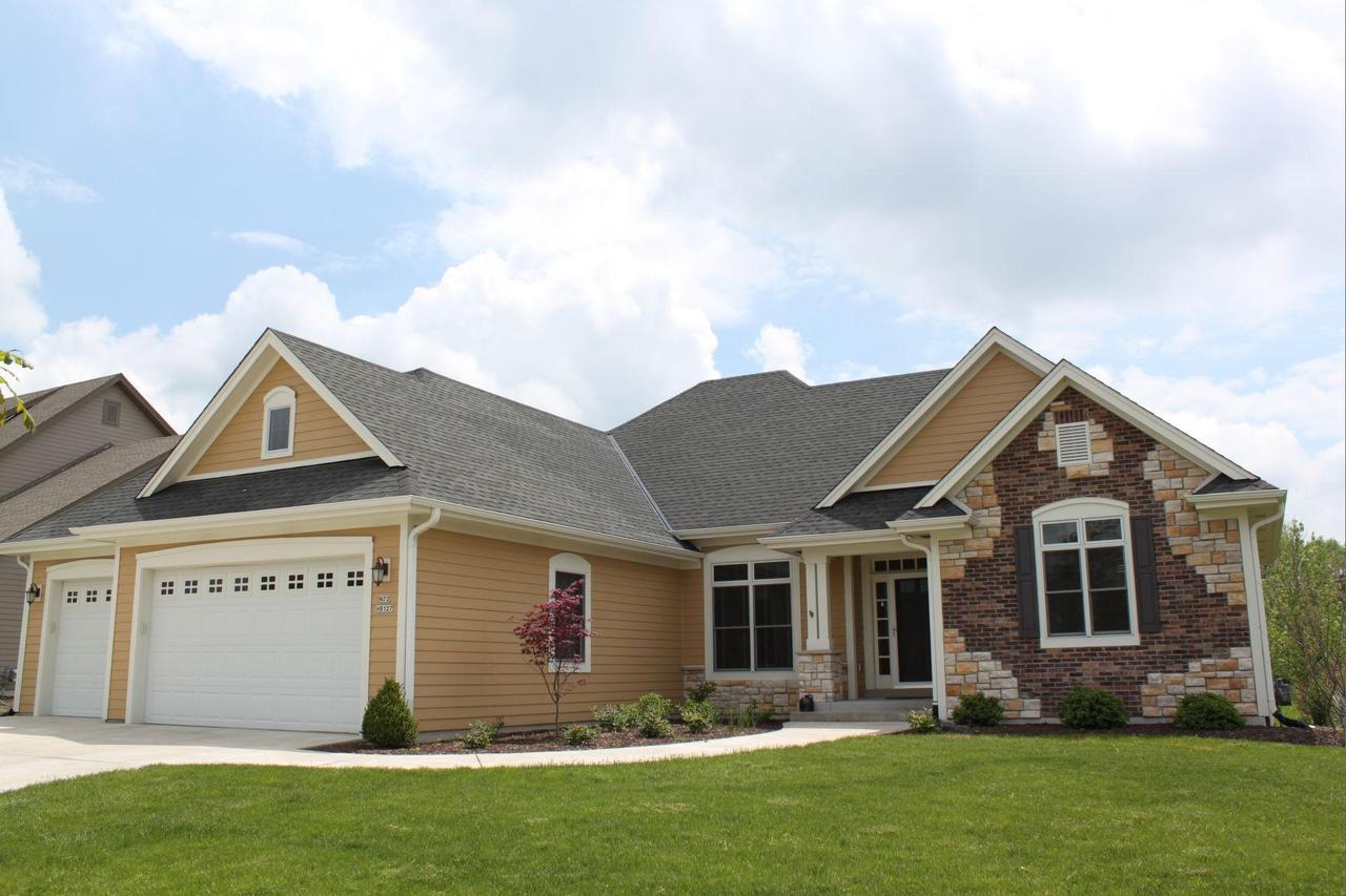 N72W8127 Harvest Ln, Cedarburg, WI 53012