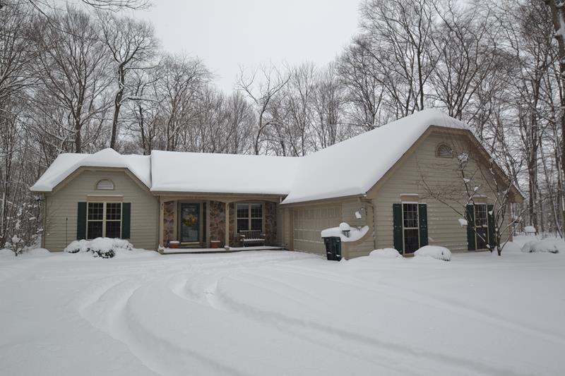 W197N16440 Hawthorn Cir, Jackson, WI 53037