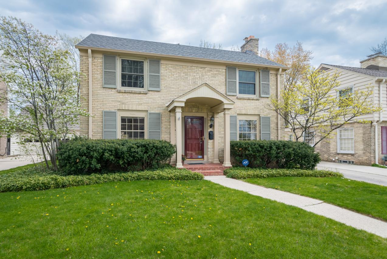 6244 N Bay Ridge, Whitefish Bay, WI 53217