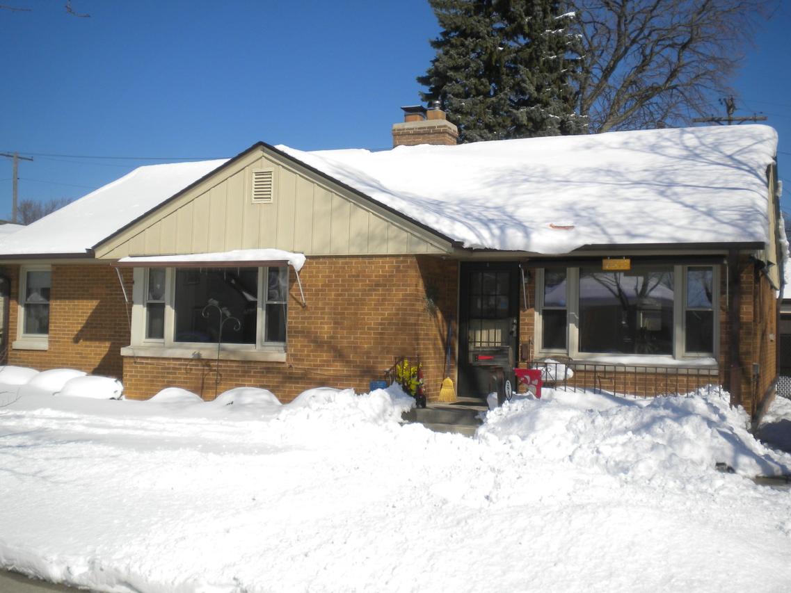 2813 La Salle St., Racine, WI 53402