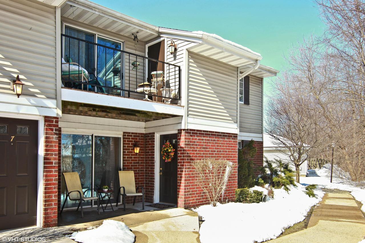 W168N11030 Ashbury Cir #8, Germantown, WI 53022