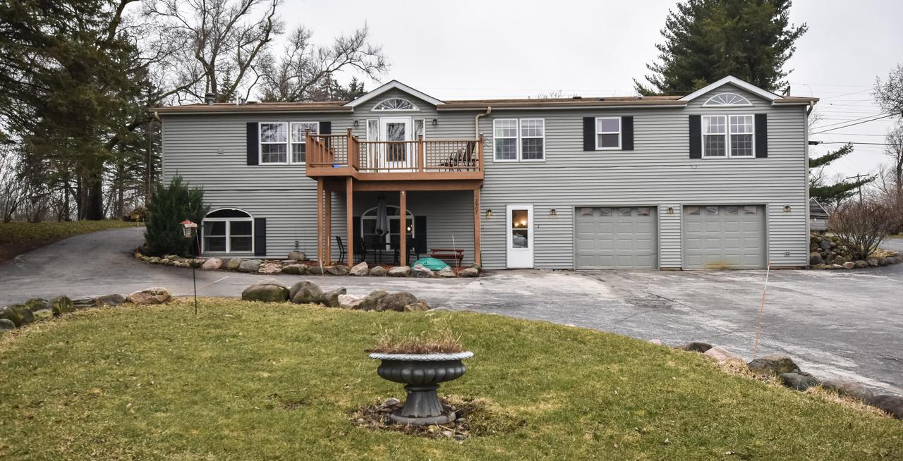 2507 S Brookland Rd., New Berlin, WI 53151