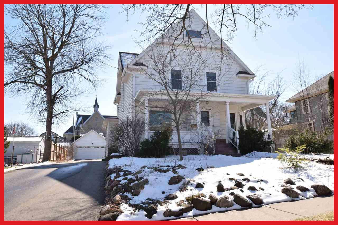 306 E Milwaukee Ave, Fort Atkinson, WI 53538