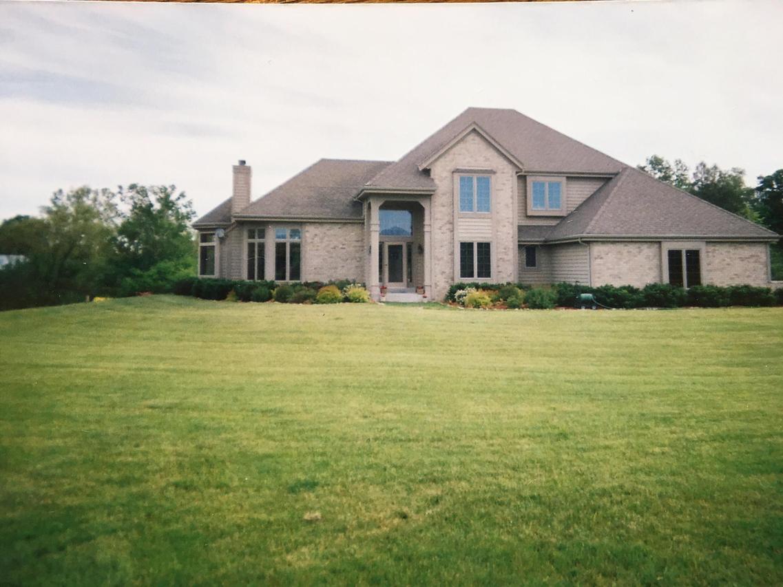 3470 Tamarak Trl, Saukville, WI 53095