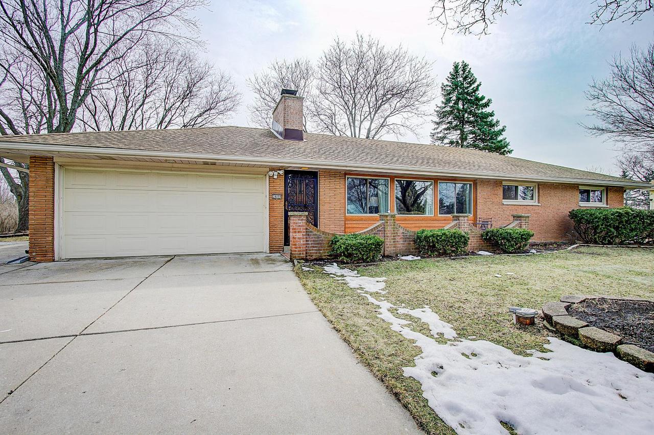 3600 Goetz Dr., Brookfield, WI 53005
