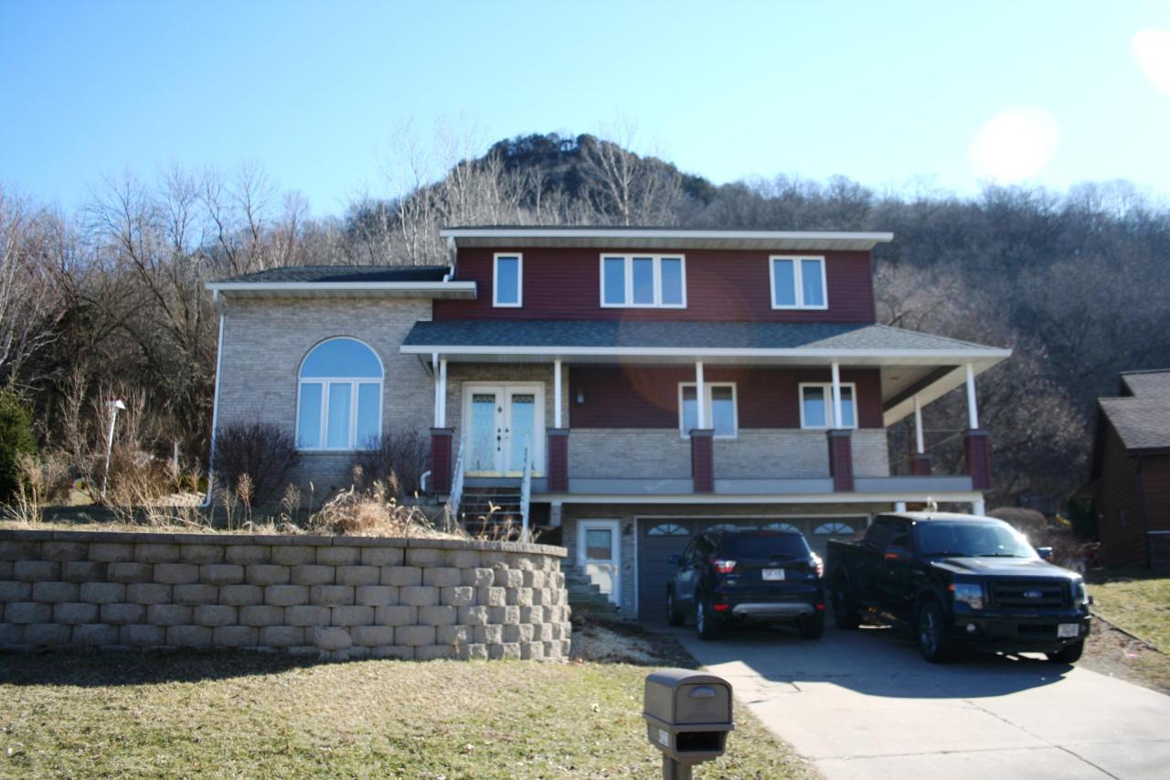 4321 Cliffside Dr, La Crosse, WI 54601