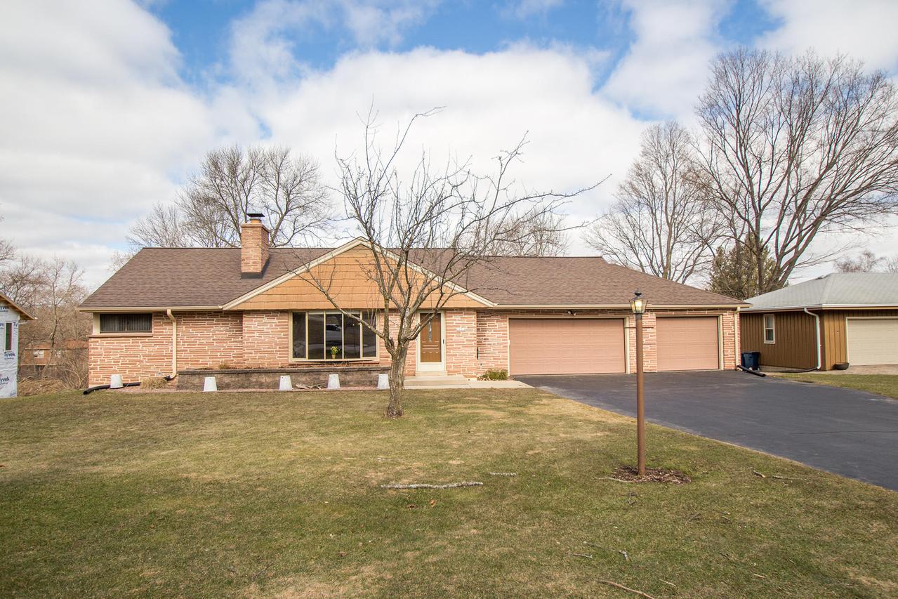 12014 W Potter Rd, Wauwatosa, WI 53226