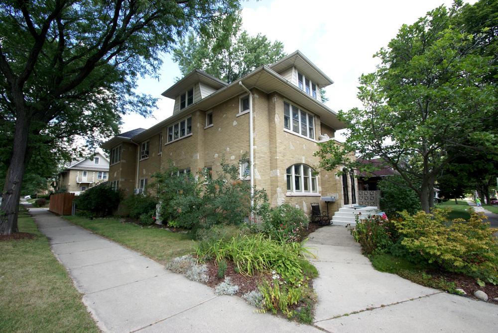 2803 N 51st St #2805, Milwaukee, WI 53210