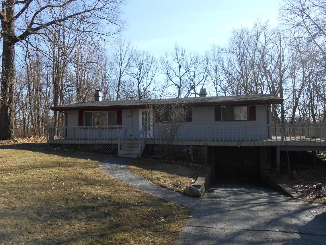 29301 Riverview Ln, Waterford, WI 53185