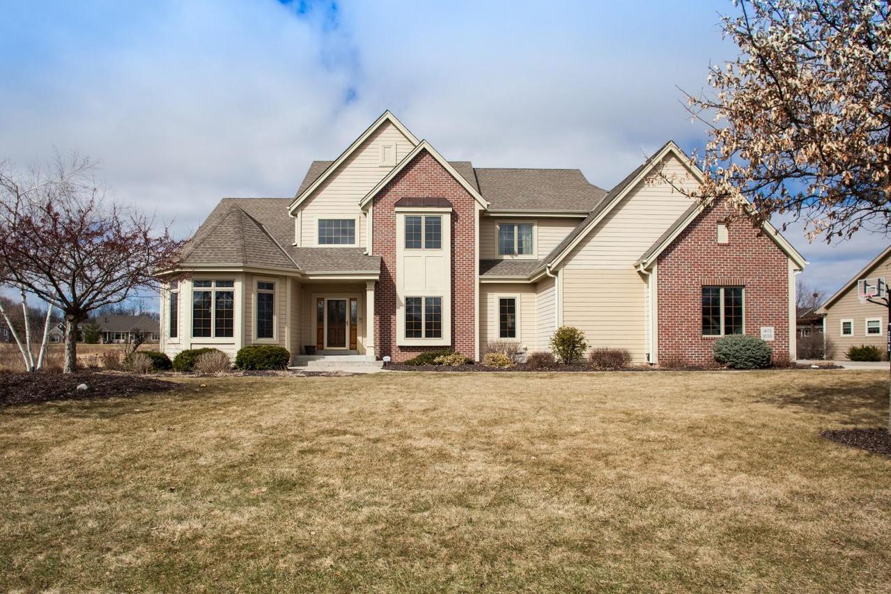 W173N5331 Ravenwood Dr., Menomonee Falls, WI 53051