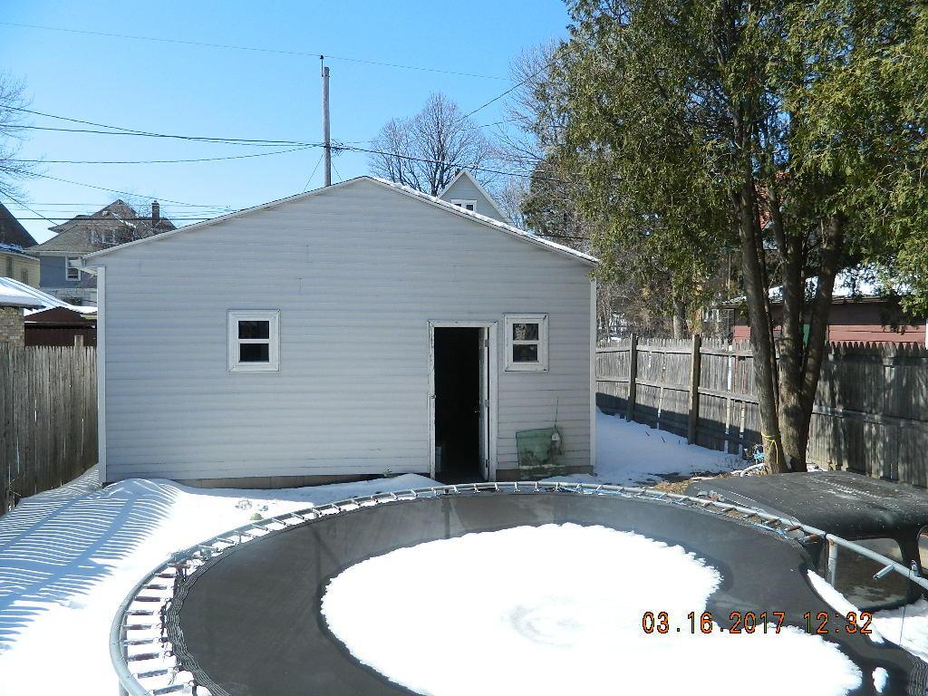 2151 S 6th St., Milwaukee, WI 53215