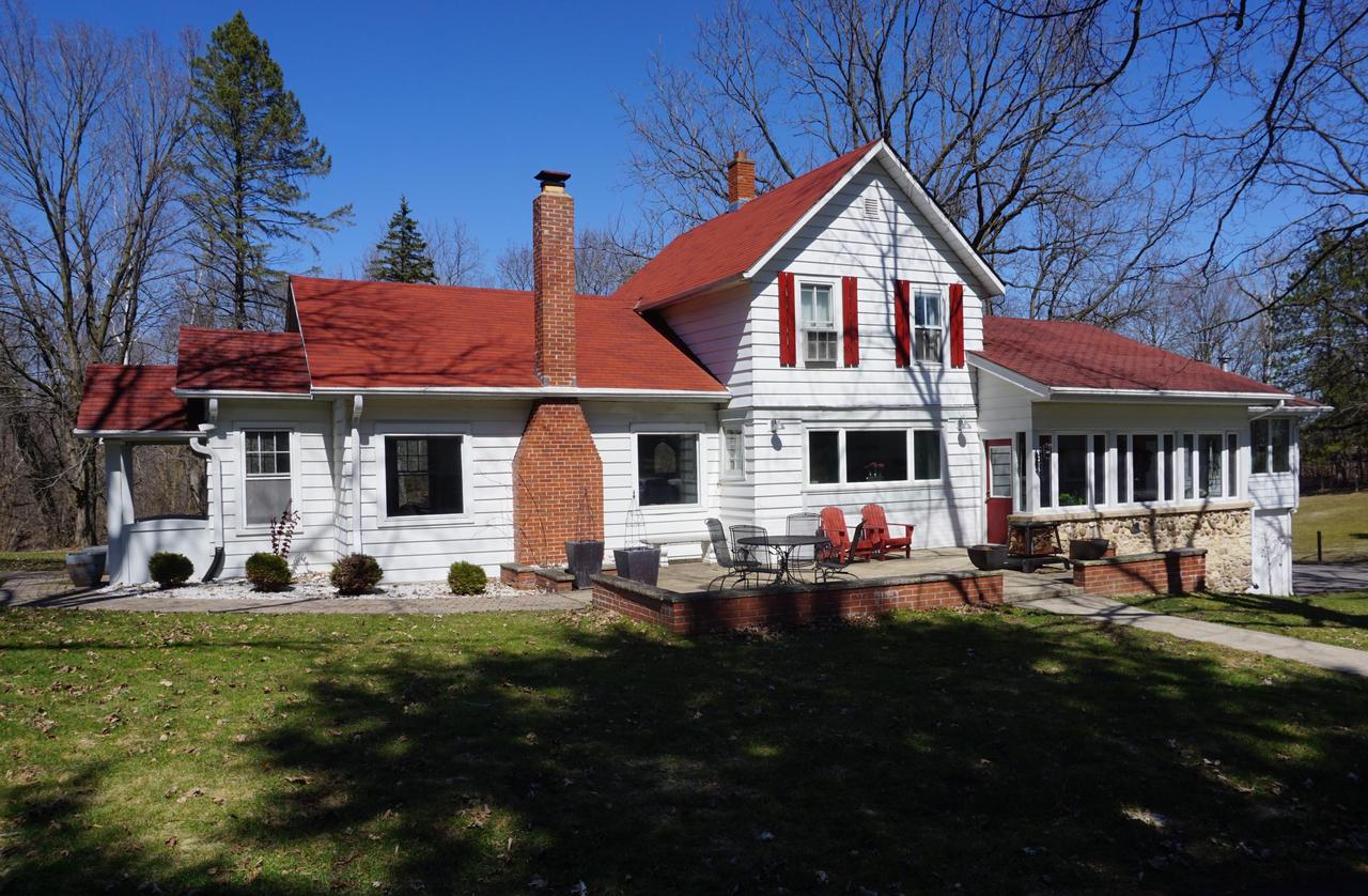 W278S8530 Hartwig Ct, Vernon, WI 53149