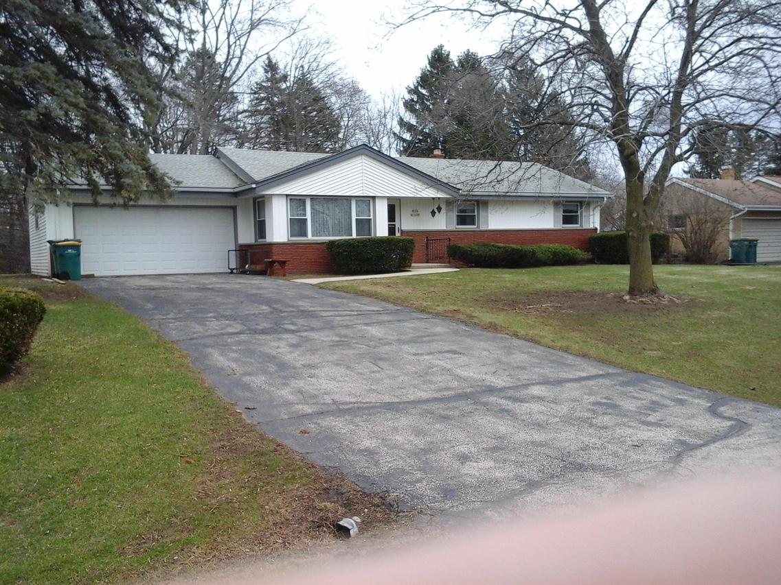 W154N11640 Daniels Dr, Germantown, WI 53022
