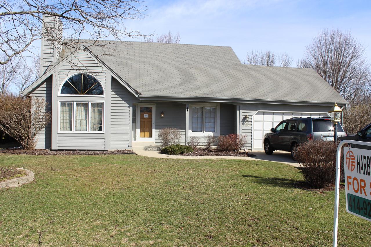 N29W22138 Kathryn Ct, Pewaukee, WI 53186