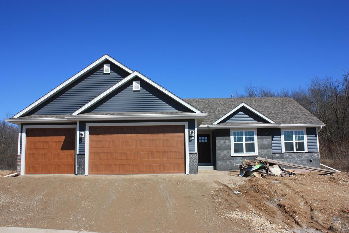 210 Silver Fox Dr., Kewaskum, WI 53040