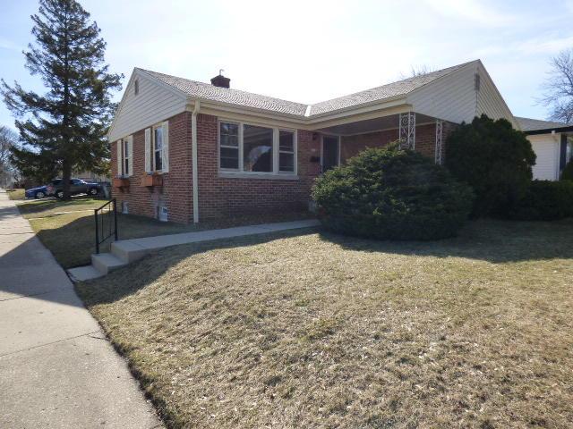 3648 S Adams Ct, Milwaukee, WI 53207