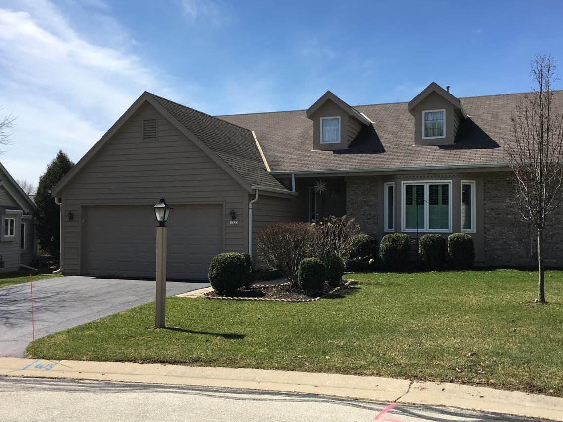 1225 Lansdowne Ct, Brookfield, WI 53045