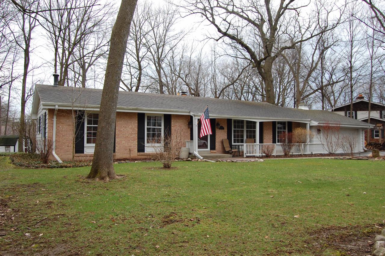 2600 Harmony Cir., Brookfield, WI 53045