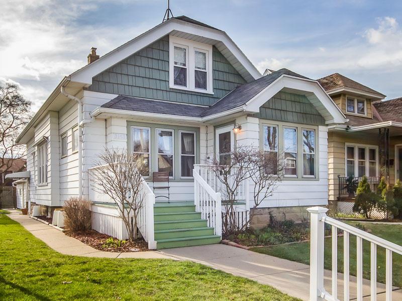 3143 S California St, Milwaukee, WI 53207