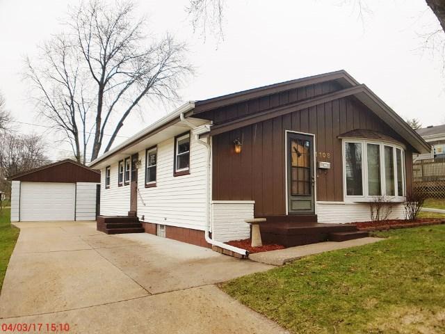 1108 Millwood Ave, Waukesha, WI 53188