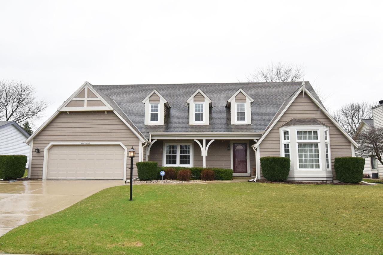 N77W16305 Countryside Dr, Menomonee Falls, WI 53051