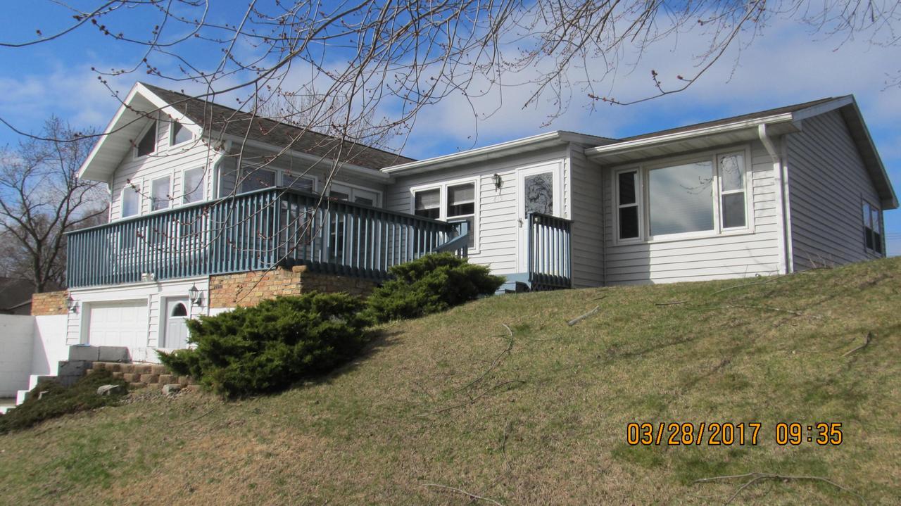 815 4th Ave, Onalaska, WI 54650