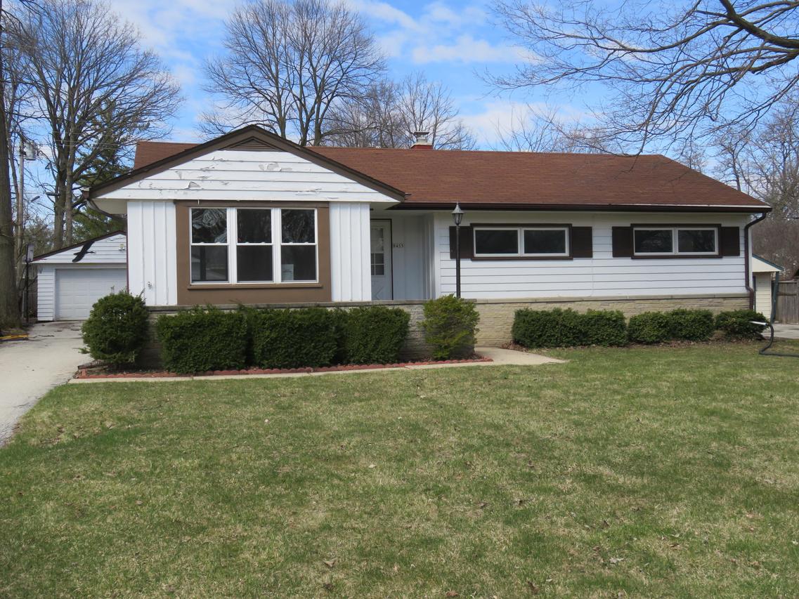 8455 N 51st St, Brown Deer, WI 53223