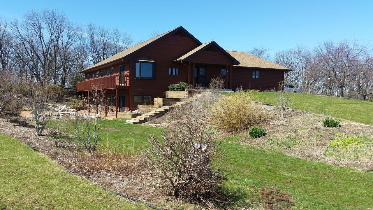 1310 Crossway Rd, Burlington, WI 53105