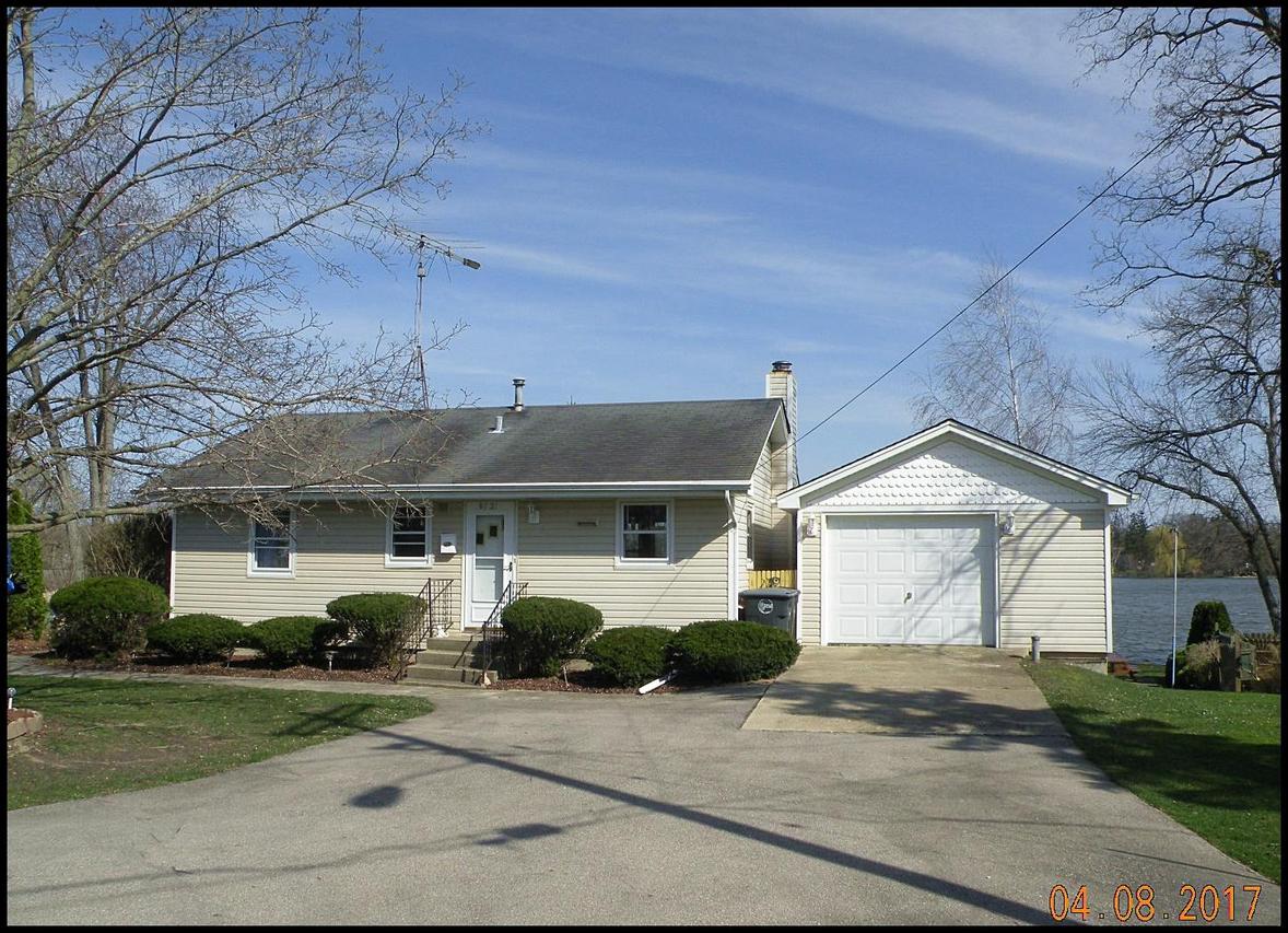 9731 276th Ave, Salem, WI 53179