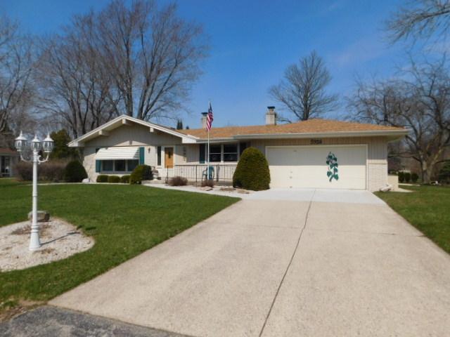 5326 W Silverleaf Ln, Brown Deer, WI 53223