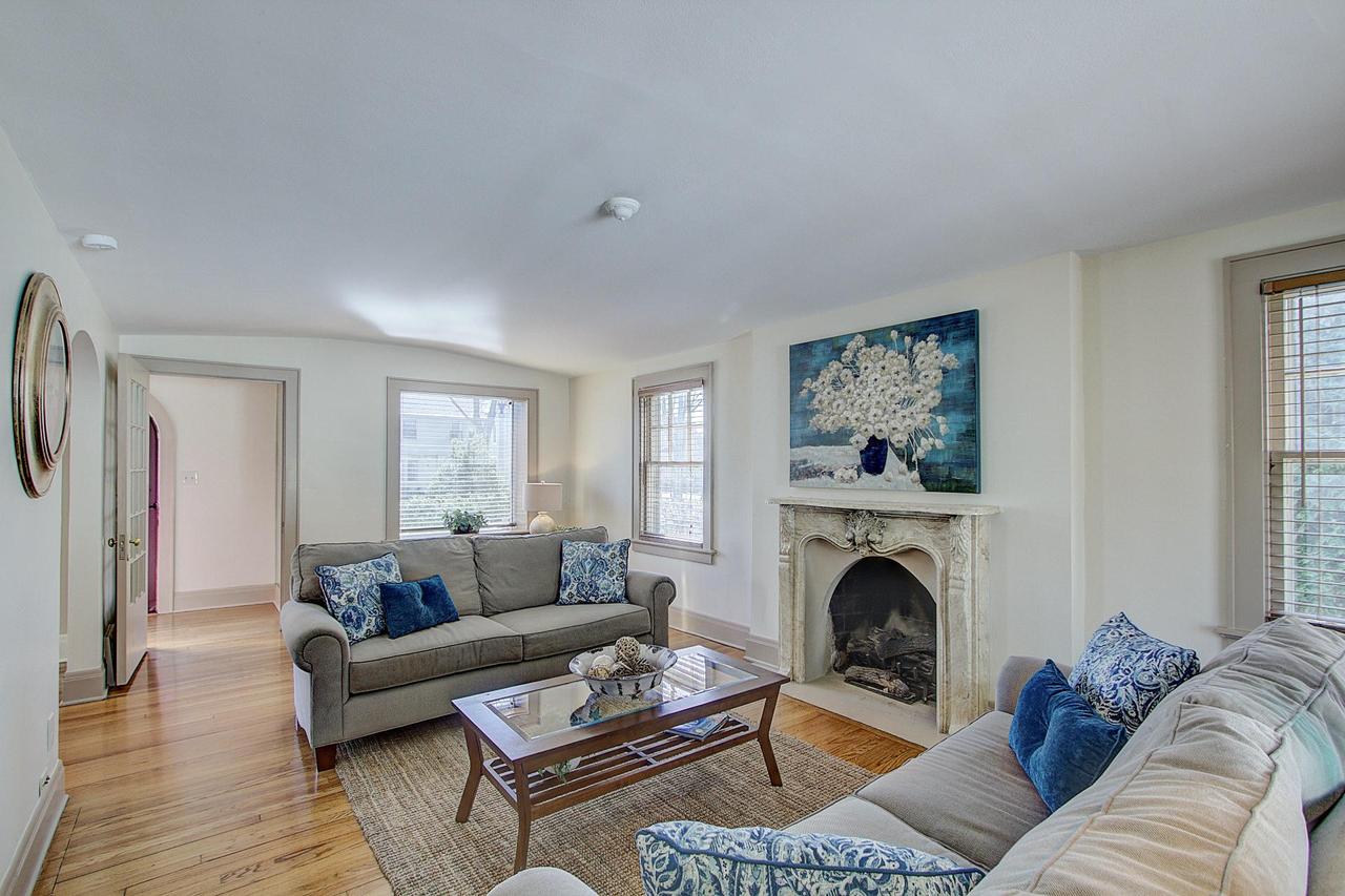 5955 N Shoreland Ave, Whitefish Bay, WI 53217