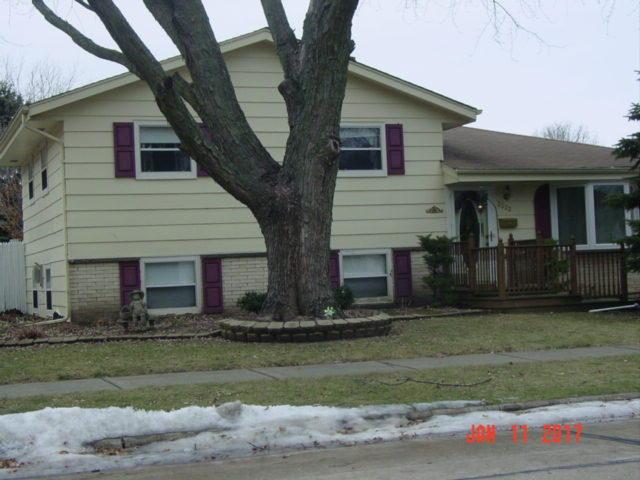 3322 Saint Clair St., Racine, WI 53402
