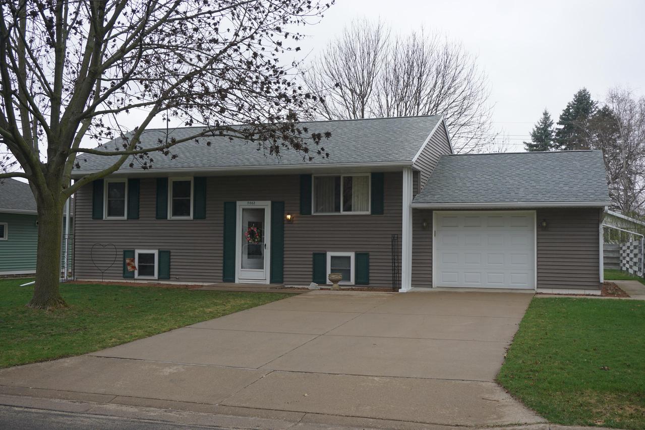 3002 31st St, La Crosse, WI 54601