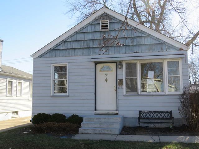 1926 S 97th St, West Allis, WI 53227