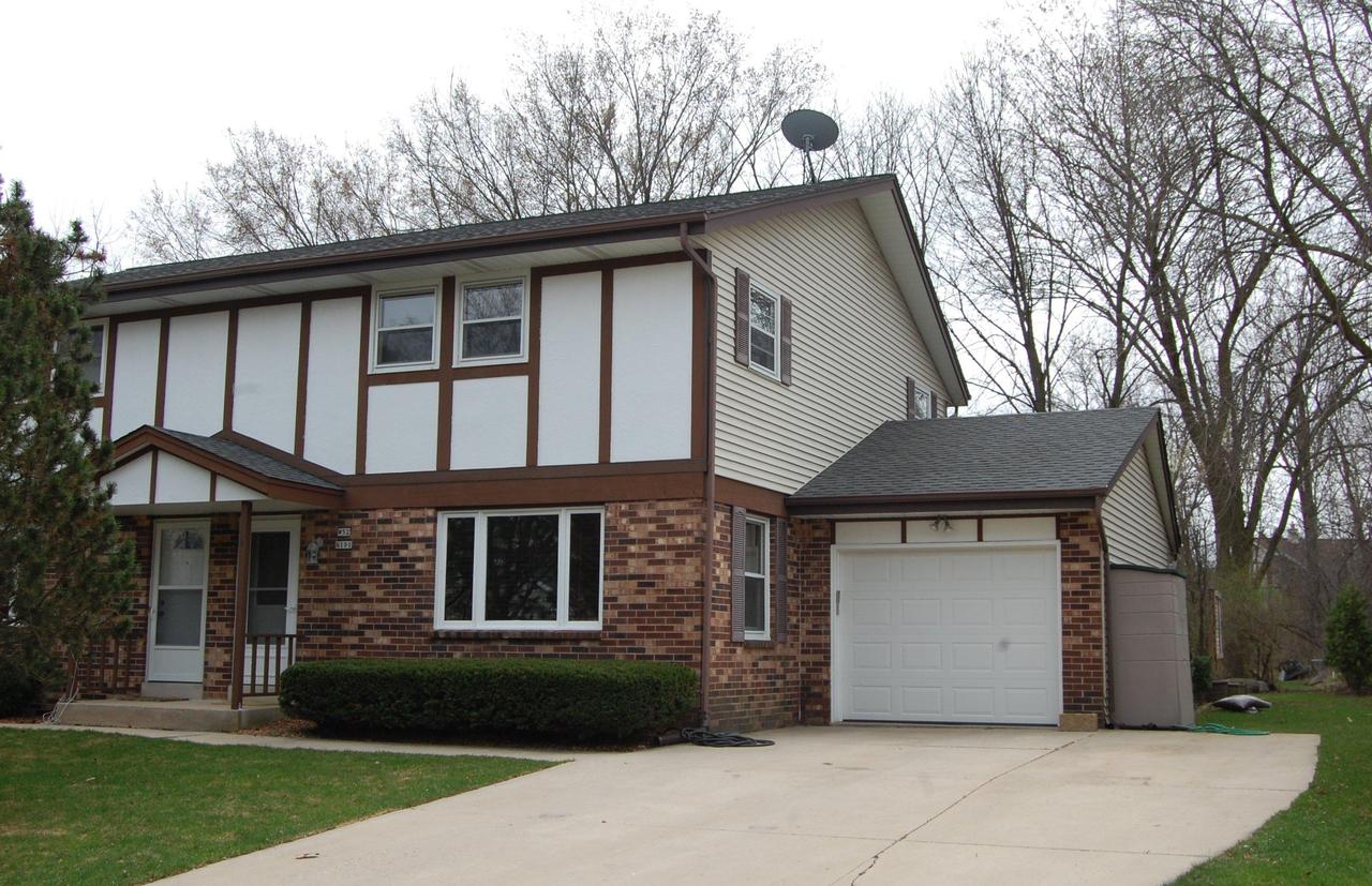 W52N191 Pierce Ave, Cedarburg, WI 53012