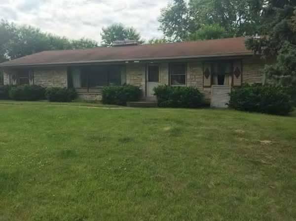 N94W16539 Cumberland Rd., Menomonee Falls, WI 53051