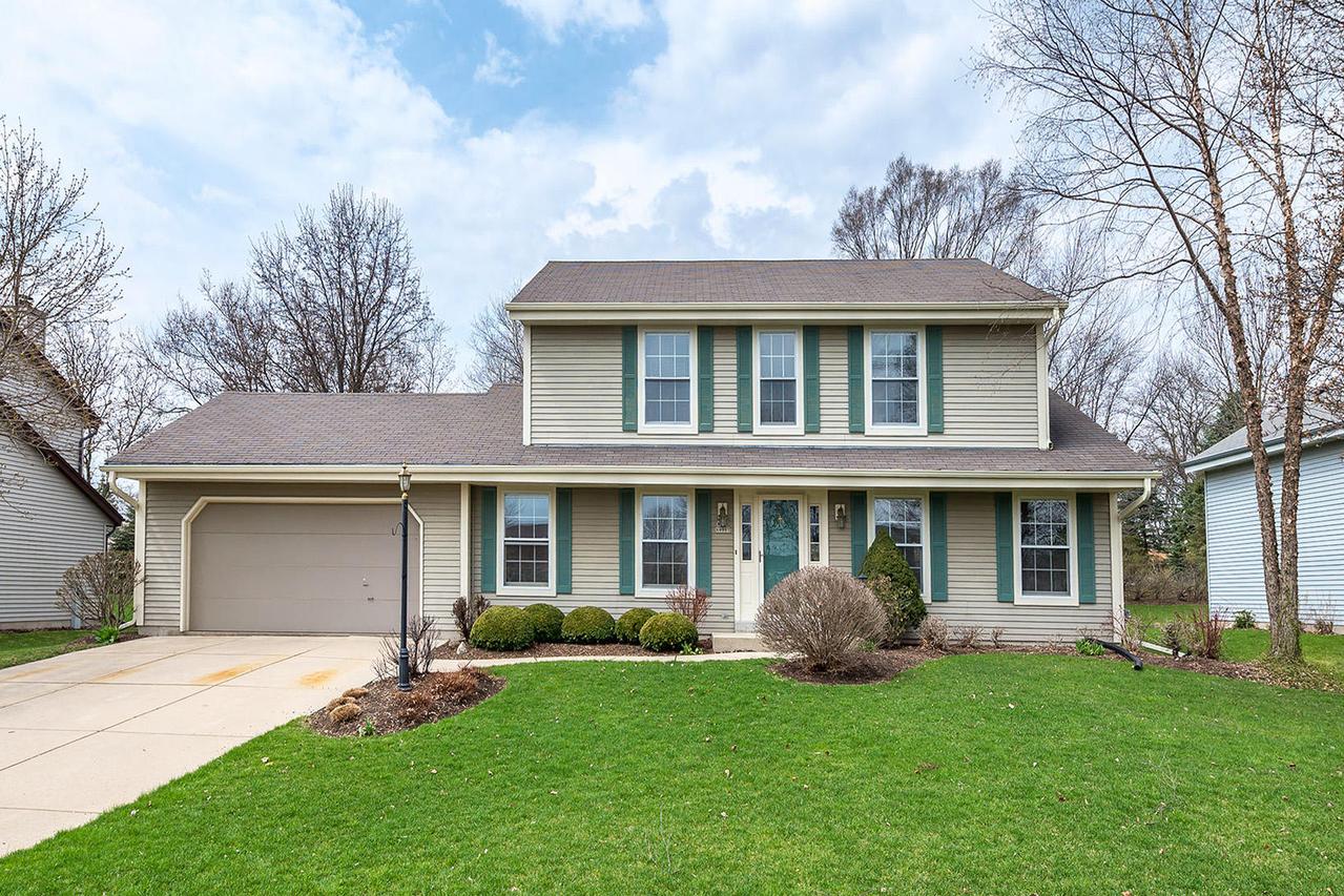 W143N4967 Brook Falls Dr., Menomonee Falls, WI 53051