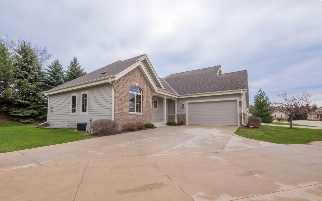 1405 Hidden Waters Cir., West Bend, WI 53095