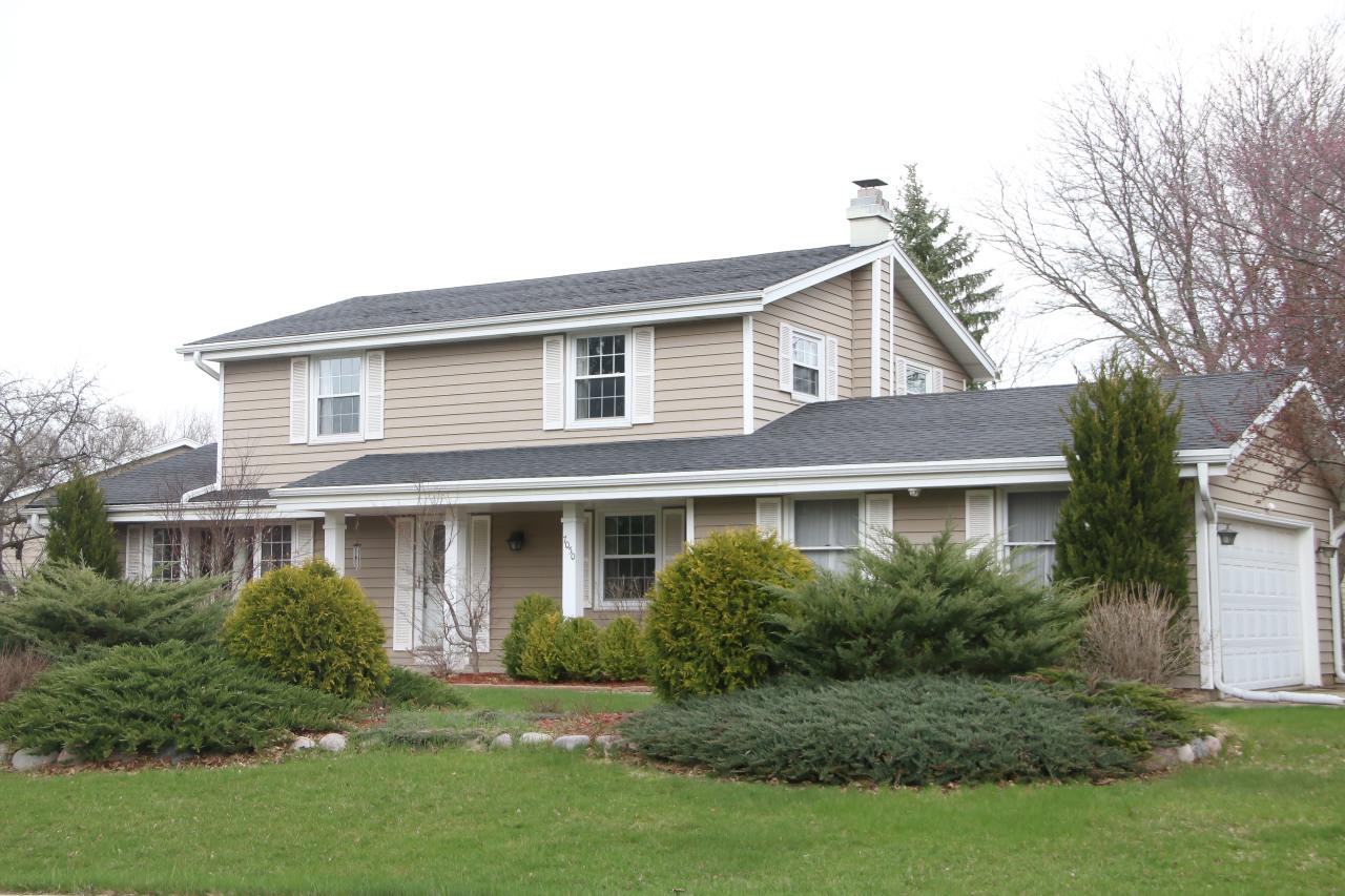 7050 Heathmeadow Ct., Greendale, WI 53129