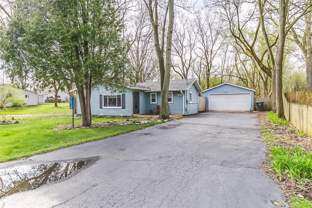 26939 98th St, Salem, WI 53179