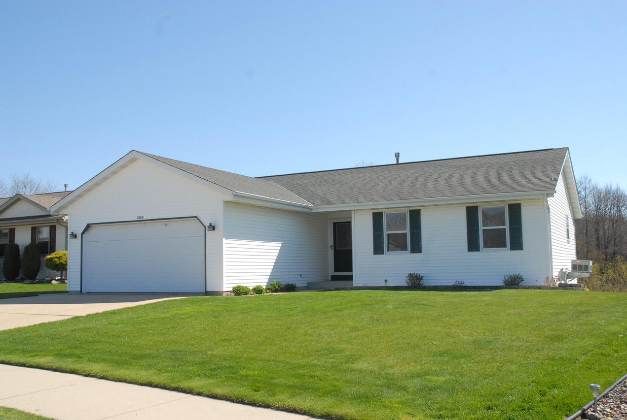 1515 Meridian Ave, West Bend, WI 53095
