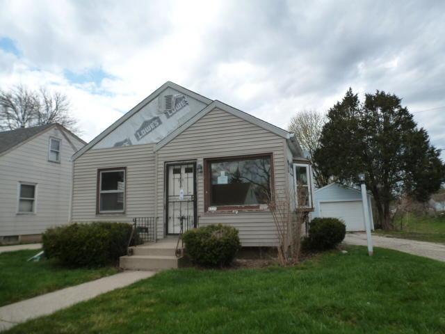 6320 W Luscher Ave, Milwaukee, WI 53218