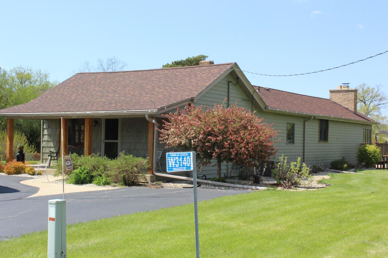 W3140 Krueger Rd, Geneva, WI 53147