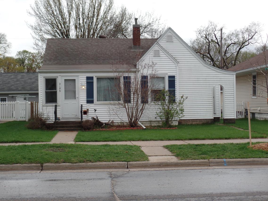 2106 Winnebago St, La Crosse, WI 54601