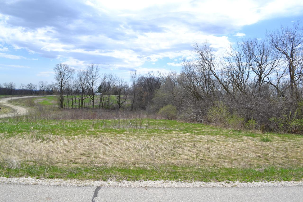 S73w22433 John Dr #Lt9, Big Bend, WI 53103