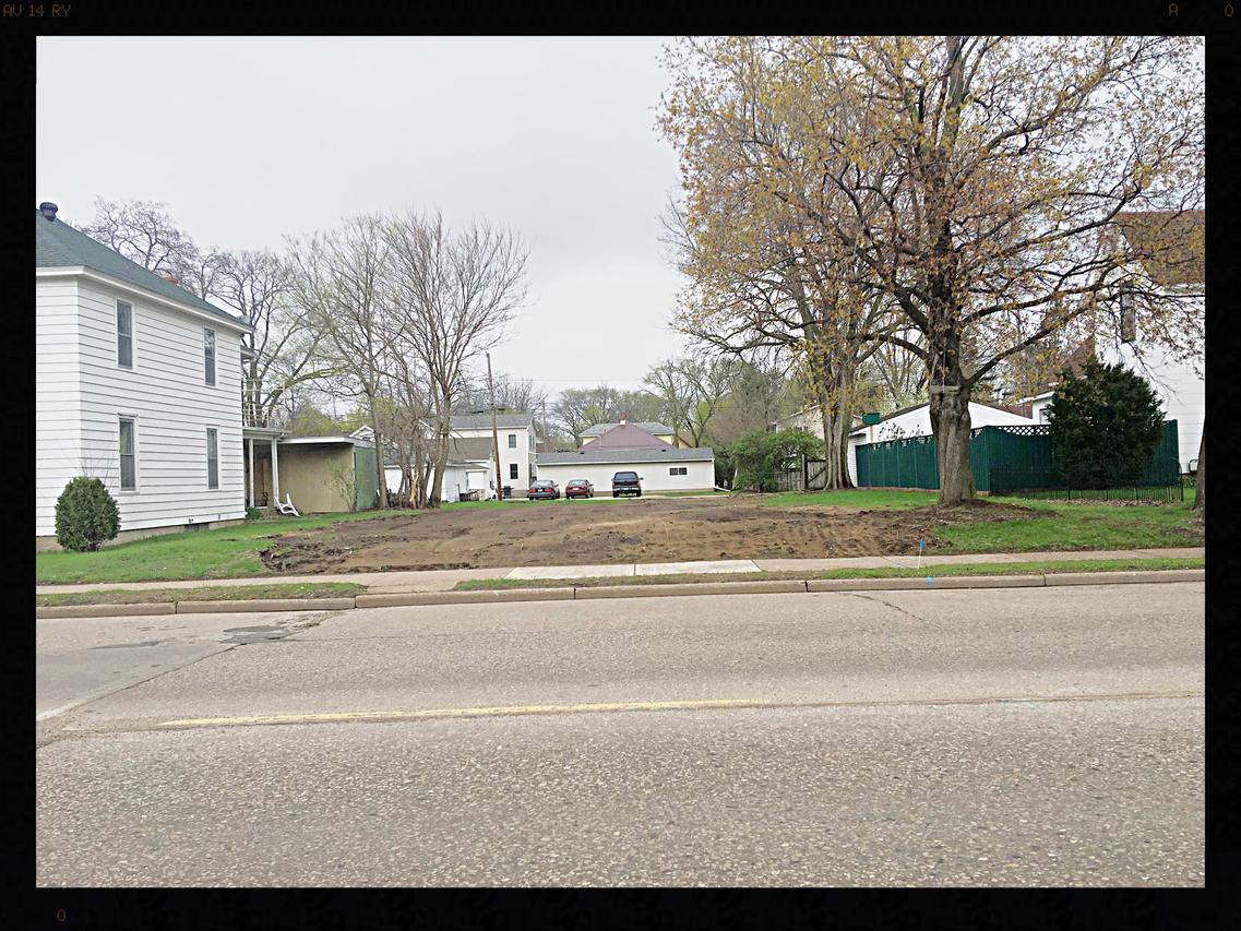 1707 Jackson St, La Crosse, WI 54601