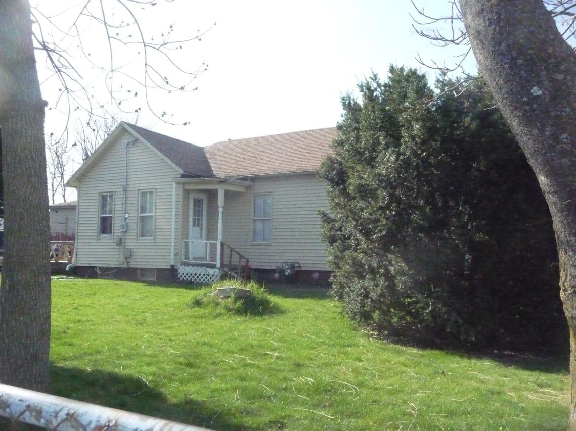 1139 La Salle St., Racine, WI 53404