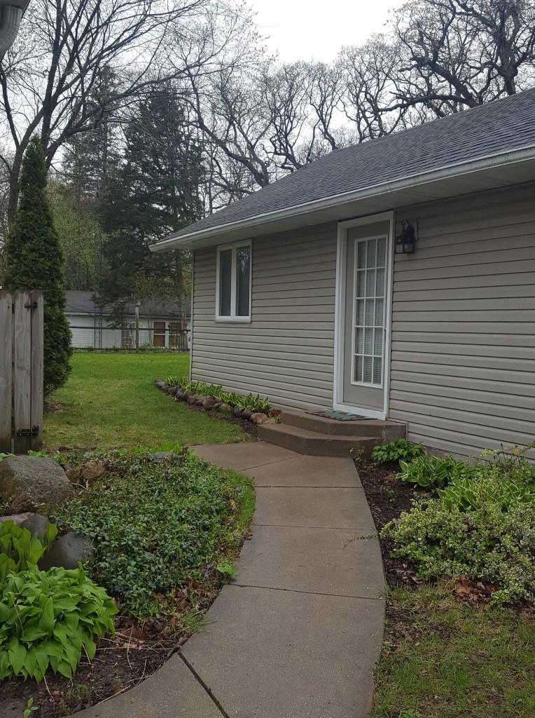 N6797 Walnut Rd, Sugar Creek, WI 53121